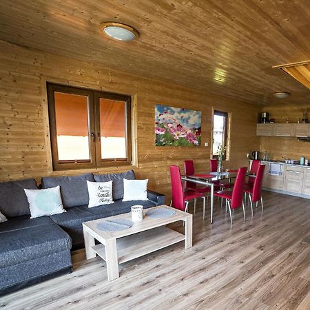Sea View Holiday Home In Mielno With Balcony Exterior foto